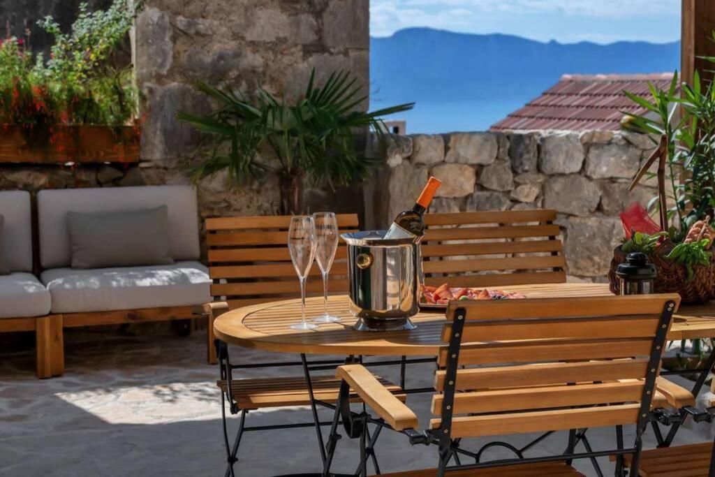 Holiday Home Marijana ザオストログ エクステリア 写真