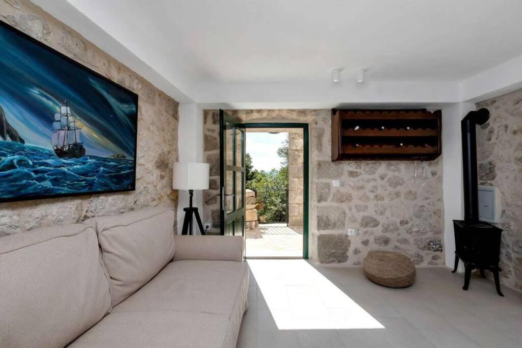 Holiday Home Marijana ザオストログ エクステリア 写真